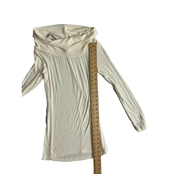 NWT Articles Of Society White Long Sleeves Off Shoulder Top Size Medium - Picture 5 of 5